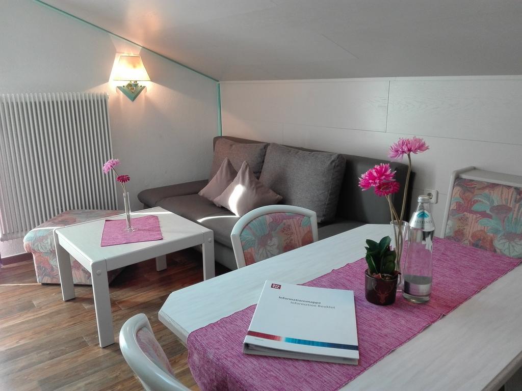 Haus Monika Apartment เอิทซ์ ภายนอก รูปภาพ